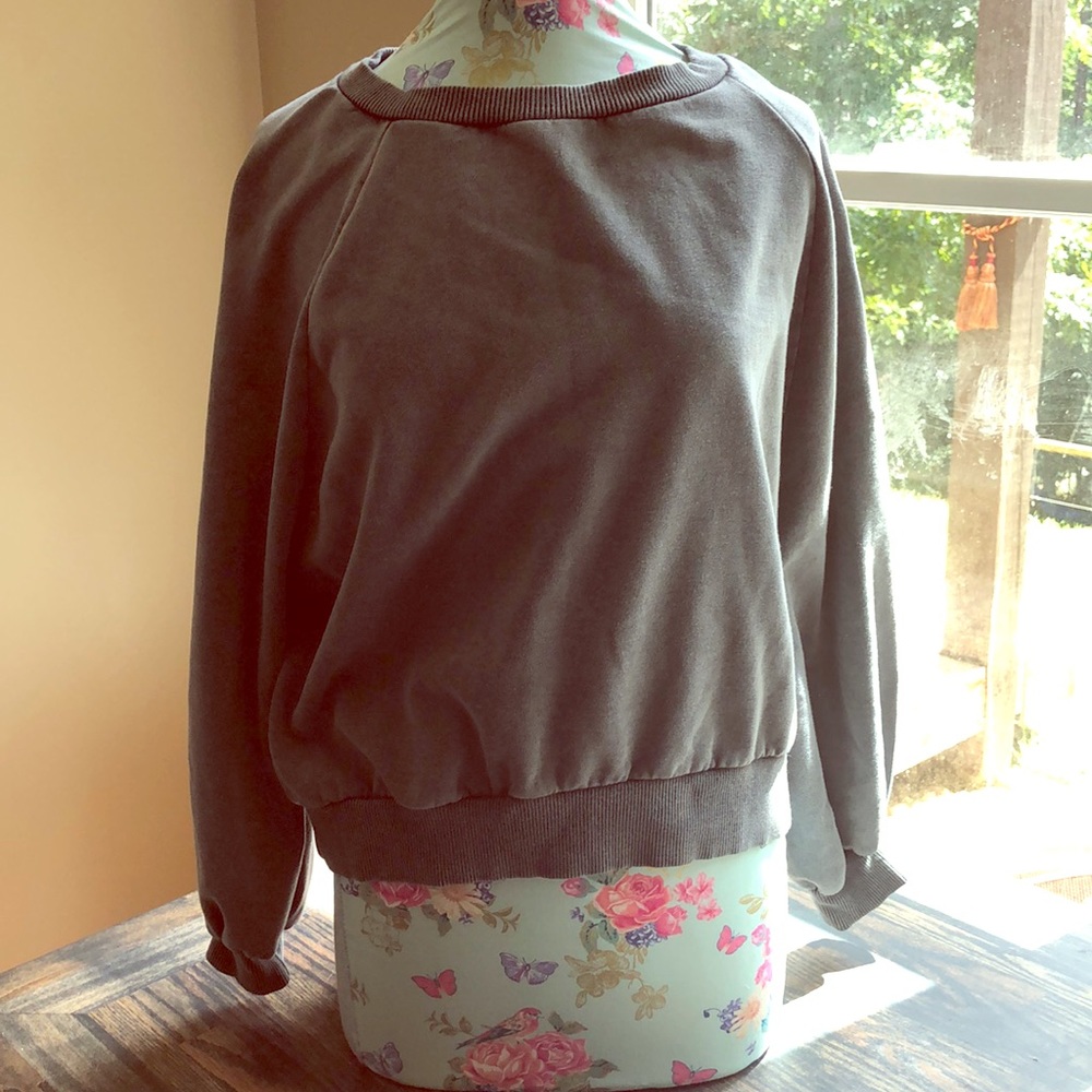 One size crop sweat shirt